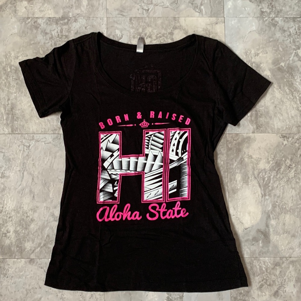 Women’s U-neck T-shirt